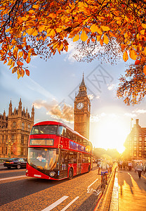 伦敦英国格兰大本班的秋图片