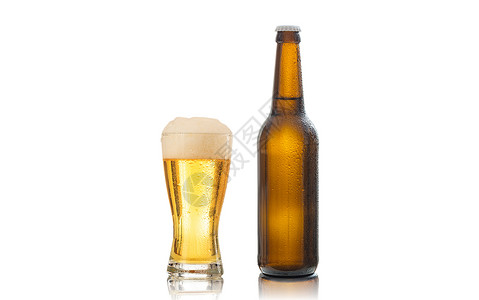一瓶啤酒和一杯啤酒图片