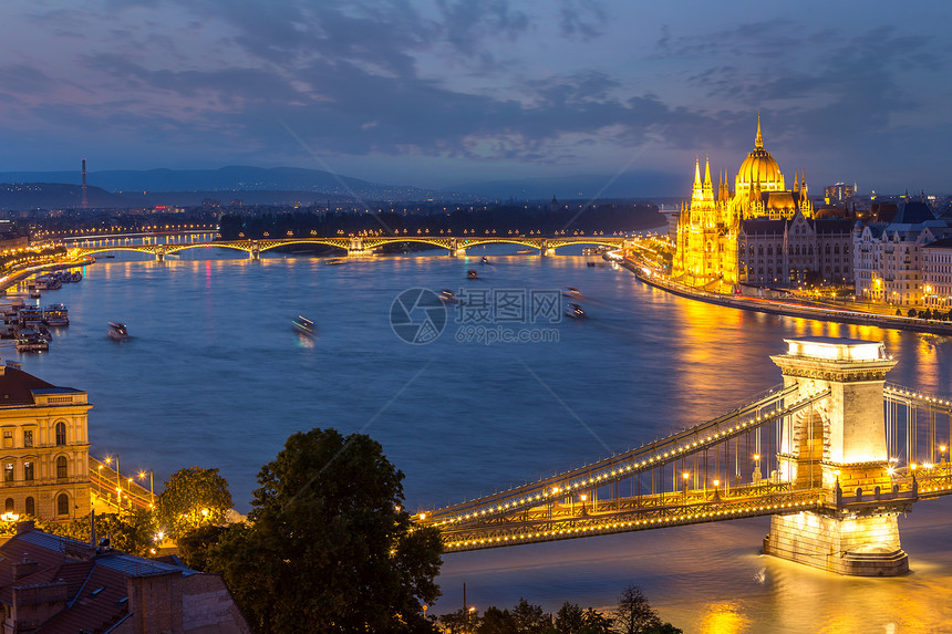 布达佩斯是首府也是匈牙利人口最多的城市图片