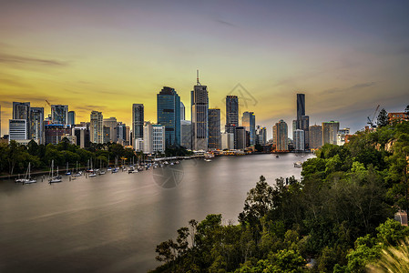 布里斯班市和布里斯班河的日落天际线从澳大利亚昆士兰州袋图片