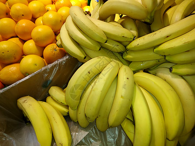 新成熟的香蕉图片