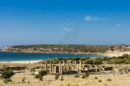 巴洛克劳迪娅废墟的景象是西班牙海岸上古罗图片