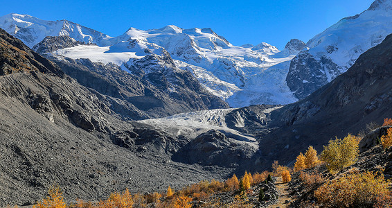 瑞士阿尔卑斯山10月在图片