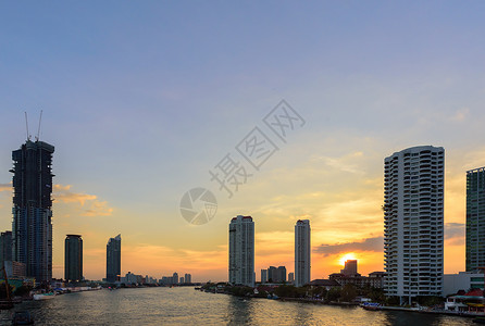 在泰国曼谷的日落时间图片