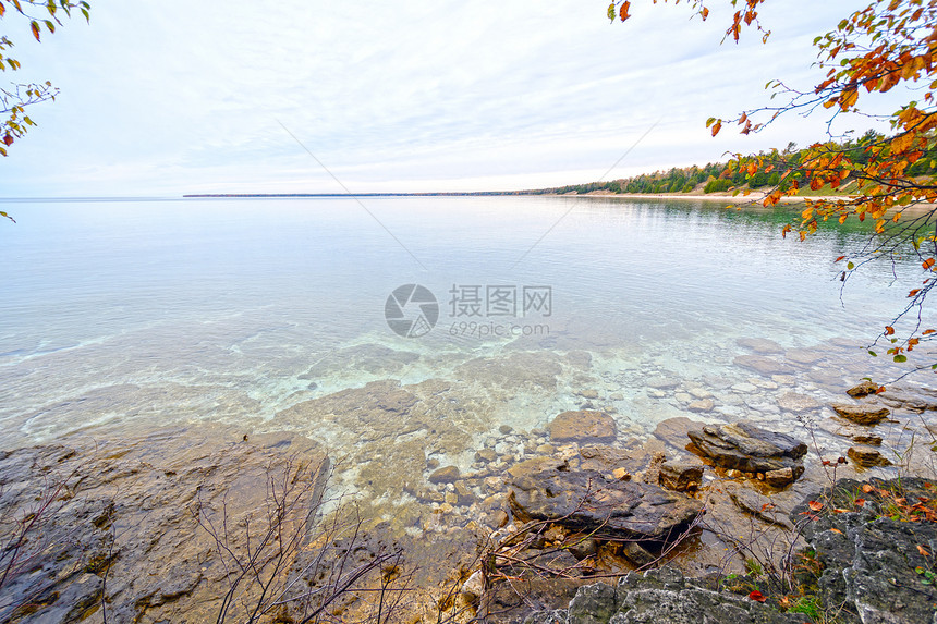 威斯康星白鱼海底自然地区瀑布的图片