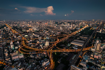 泰国首都的一条主要公路交叉口曼谷市中图片