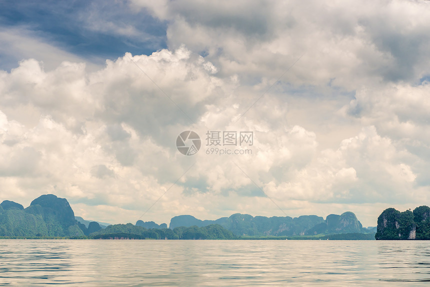 照片色调的海洋景观泰国山脉图片