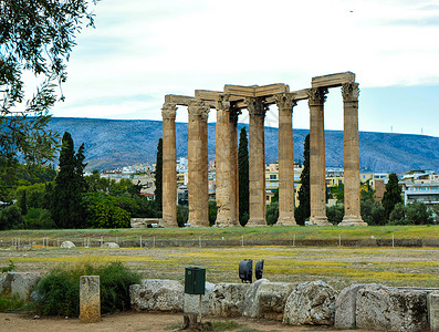 雅典奥林匹亚宙斯神庙的柱子图片