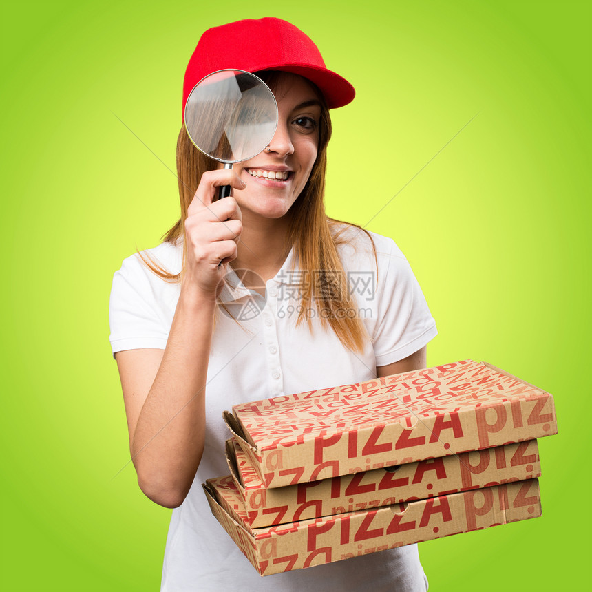 送披萨的女士在多彩背图片