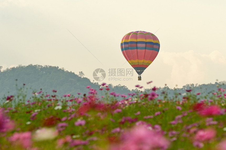 泰国北部清莱省的气球或热空气图片