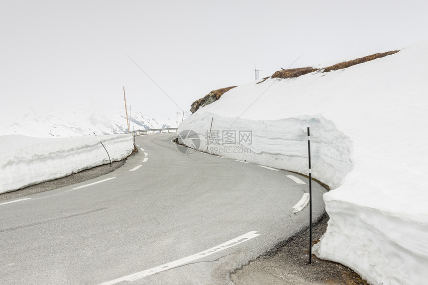 通往挪威最高路口的索格涅图片