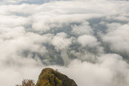 从TrzyKorony山峰Pienini图片