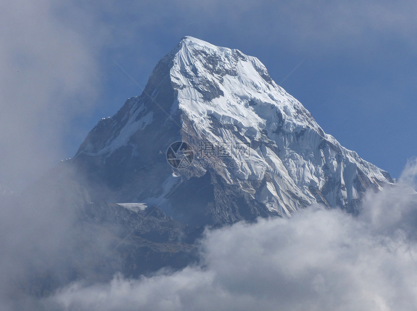 PoonHill的Anapurna高峰会是尼泊尔喜马拉雅最受访问图片