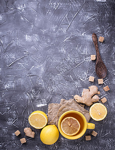 热茶加柠檬和姜图片