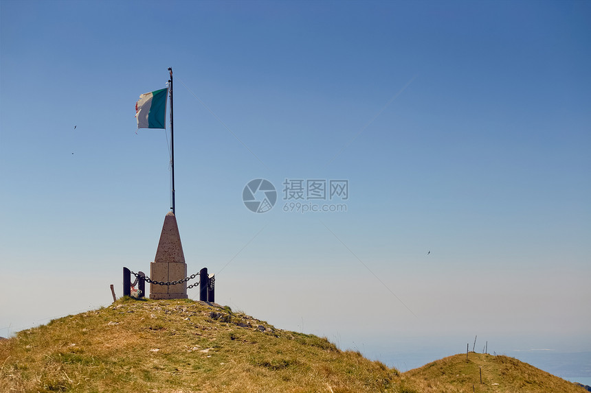 MonteBaldo意大利的方尖碑山脊图片