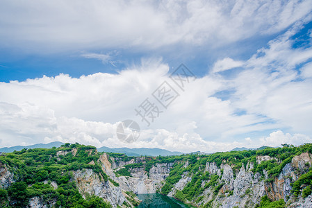 风景山自然大峡谷图片