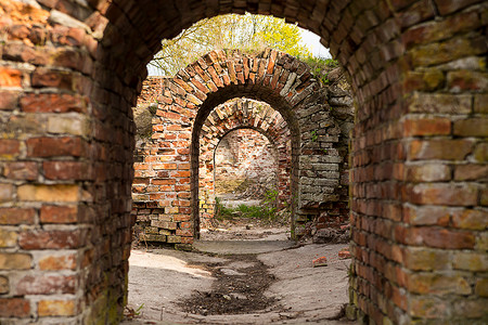 迷宫废墟拱形通道旧砖砌成图片