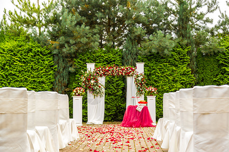 红白玫瑰婚礼的装饰品图片