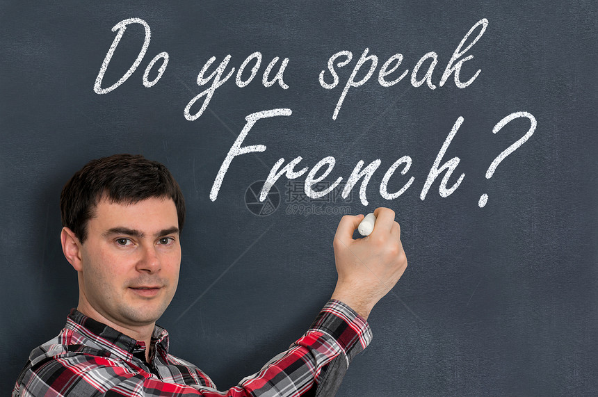 你会说法语吗在黑板上写粉笔的人学图片