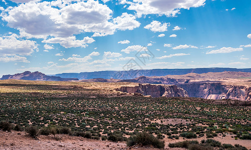 亚利桑那州和峡谷马蹄弯曲的沙漠岩石山谷图片