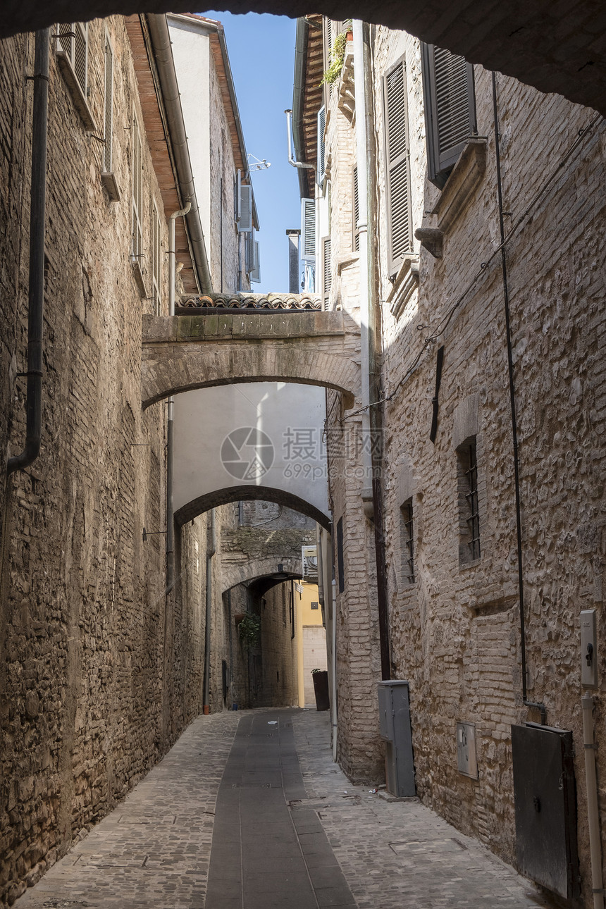 意大利Umbria市Perugia的Foligno历史建筑图片