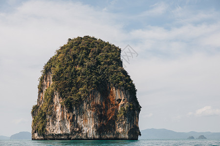 泰国克拉比海平洋中悬图片