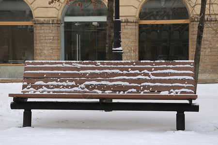 冬天有雪的长凳图片