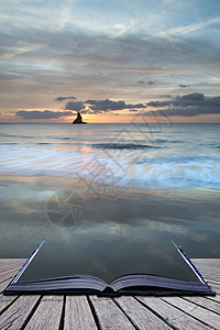 威尔士彭布罗克郡海岸Broadhaven湾海滩的景色日出狂欢图片