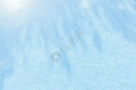 蓝泳池蓝色游泳池条纹图片