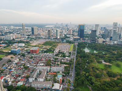 曼谷商业区的顶楼大有格瑞公园城市和图片