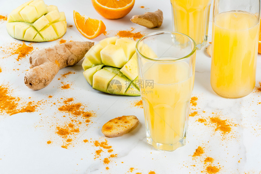 印度菜食谱健康食品脱毒水传统的印度芒果橙色松软和姜汁图片