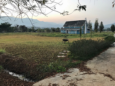 被群山包围的乡村风景如画的乡村景色泰国北部自然的日落壮丽画图片