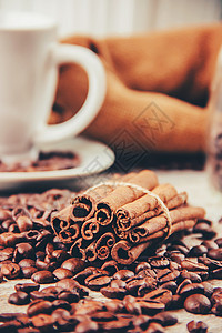 咖啡豆选择聚焦图片