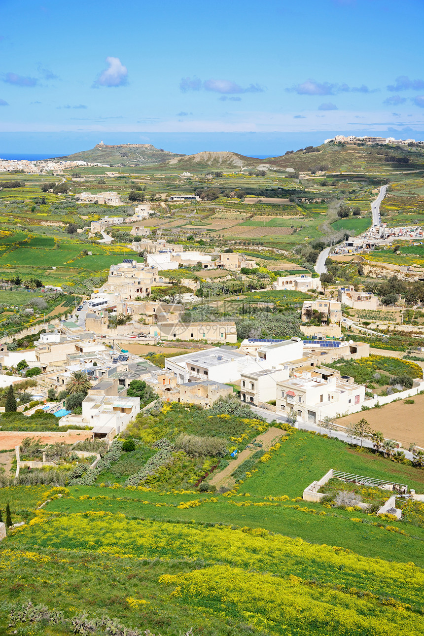 从城堡维多利亚拉巴特戈佐马耳他欧洲等地对Ghasri和Marsalforn及周围农图片