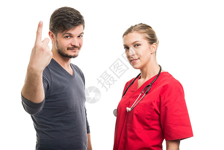 女医生和男病人在白色背景上表现出第图片