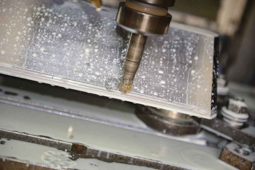CNC碾磨机切割模具零件注射模具制造过图片