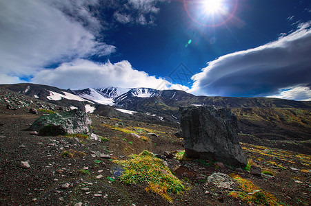 火山景观阿瓦钦斯基火山堪察加半岛的活火山高清图片