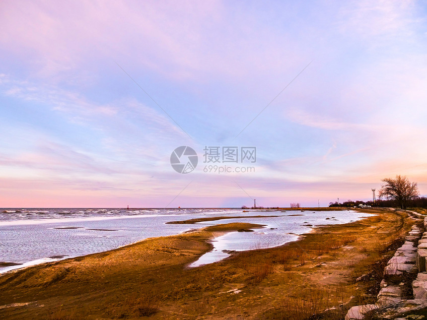 日落时蒙特罗斯海滩的一张华丽风景照片图片