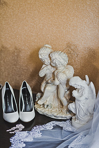 新娘婚纱的配饰和装饰品图片