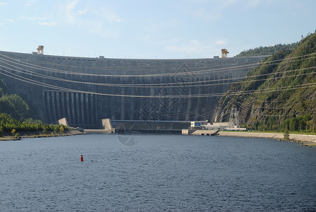 SayanoShushenskaya水电站大坝该结构的高度为245m图片