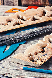 手工锯制的木制品和用于木材加工的图片