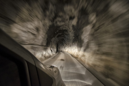 从车内看隧道图片