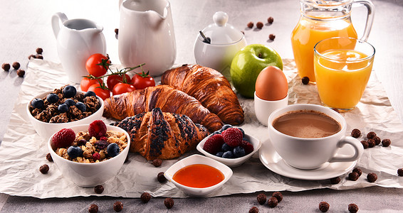 早餐供应咖啡橙汁羊角面包鸡蛋图片