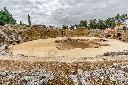 西班牙梅里达罗马两神剧院的宽角视图图片