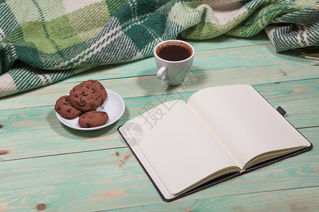 杯加热茶或咖啡温暖的普拉德木制图片