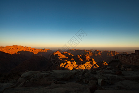 埃及的西奈山日出时以高清图片