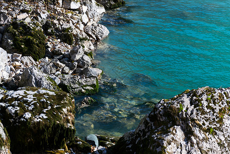 海洋中的石头水深背景的石块在诺沃罗西图片