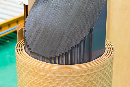 晶粒硅钢阶梯叠片制成的变压器叠片铁芯圆形背景