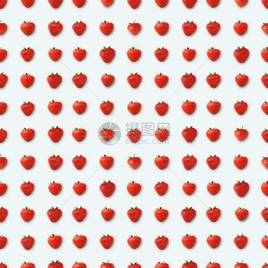 红色浆果在白色顶端视图中被孤立图片
