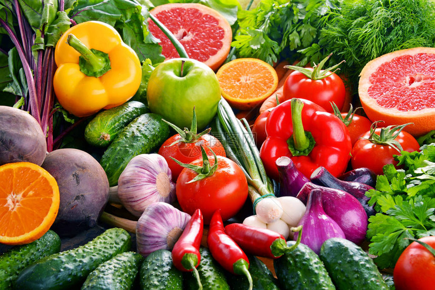 含有各种新鲜有机蔬菜和水果的成分单位图片